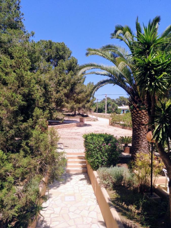 Viviendas Turísticas Vacacionales Allida Es Migjorn Exterior foto