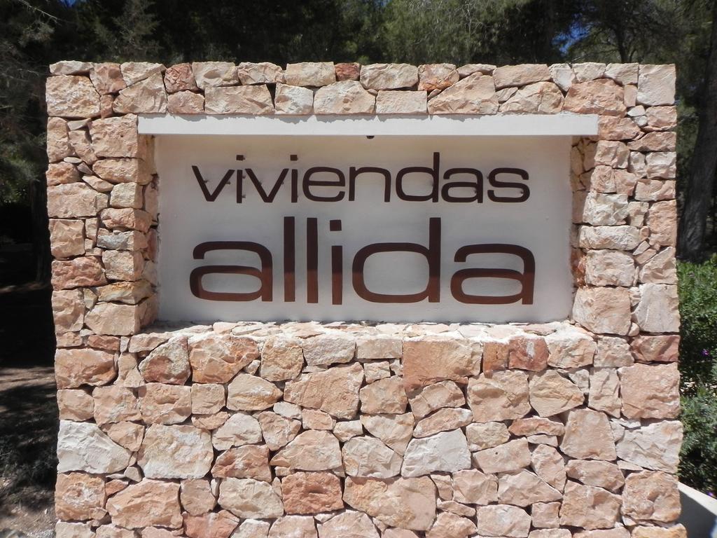 Viviendas Turísticas Vacacionales Allida Es Migjorn Exterior foto