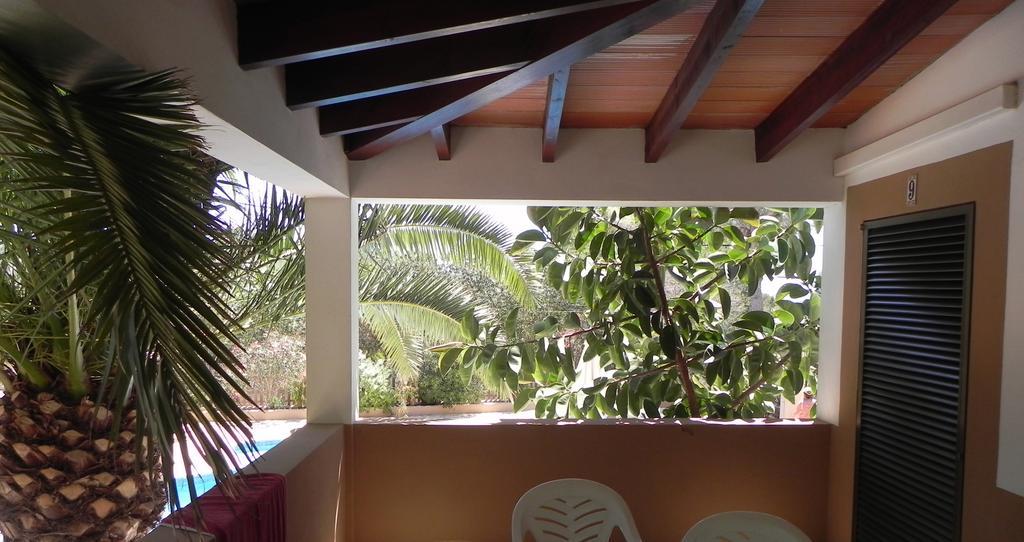 Viviendas Turísticas Vacacionales Allida Es Migjorn Exterior foto